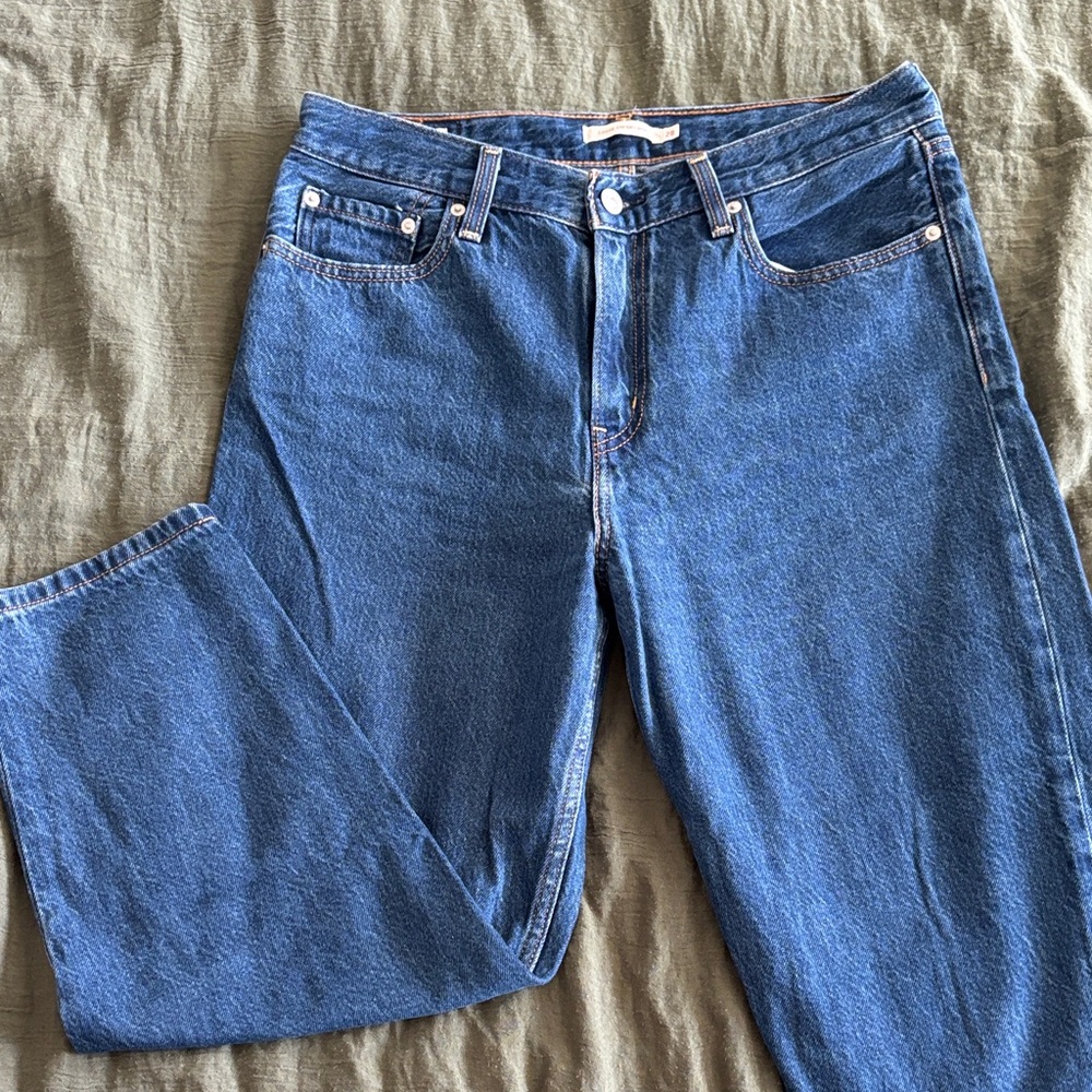 Women’s Levi’s Cropped Jeans Size 28